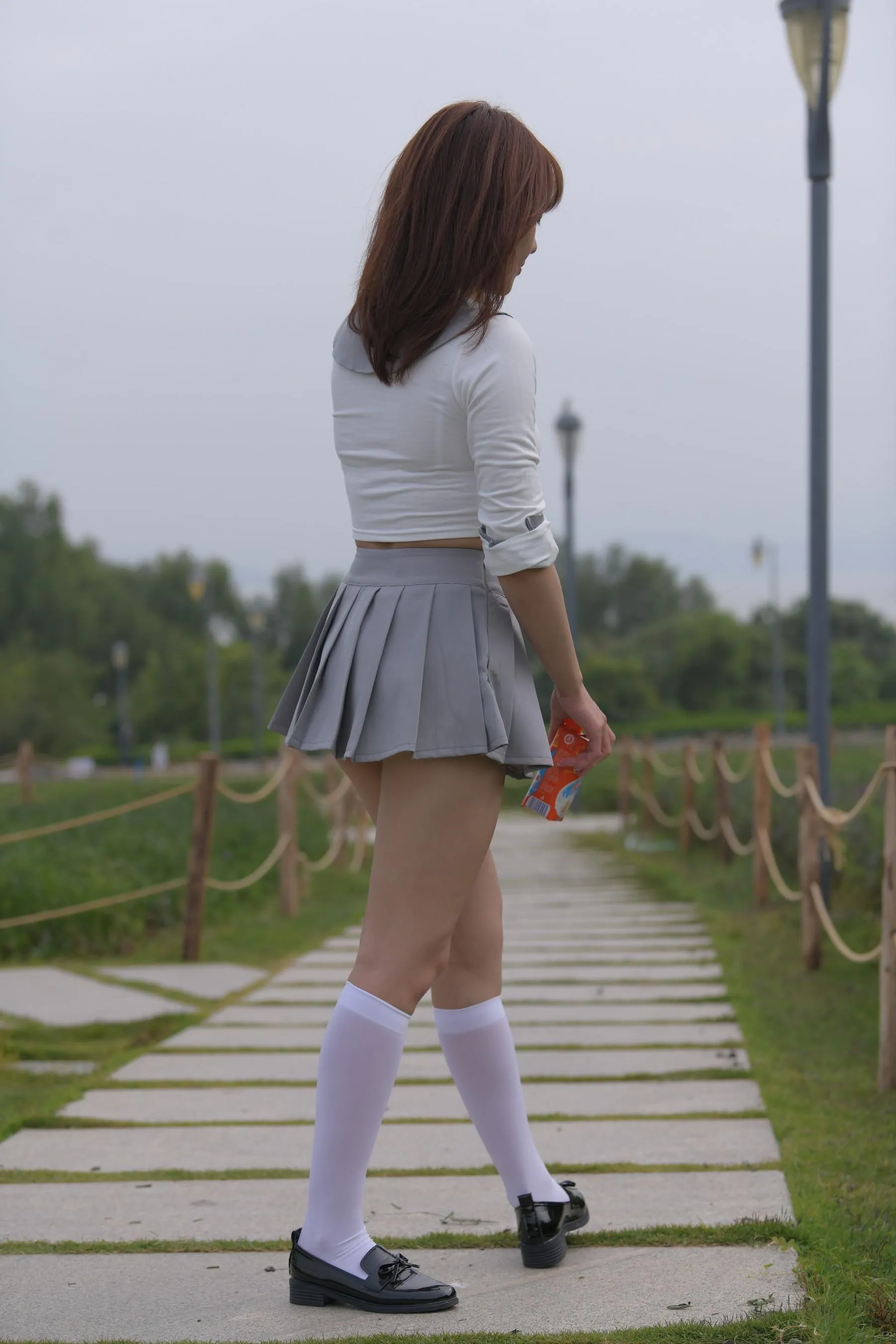 [魔镜街拍] NO.095 性感动人的小百褶裙美女 [763P]插图4